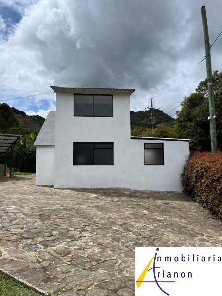 Casa-Finca en Arriendo en Vereda Sajonia